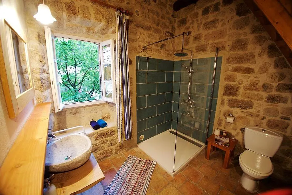 Chambres d'Hôtes et Gîtes Le Mas Bleu&Spa Resort Rosières