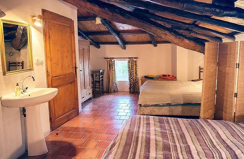 Chambres d'Hôtes et Gîtes Le Mas Bleu&Spa Resort Rosières 0*,