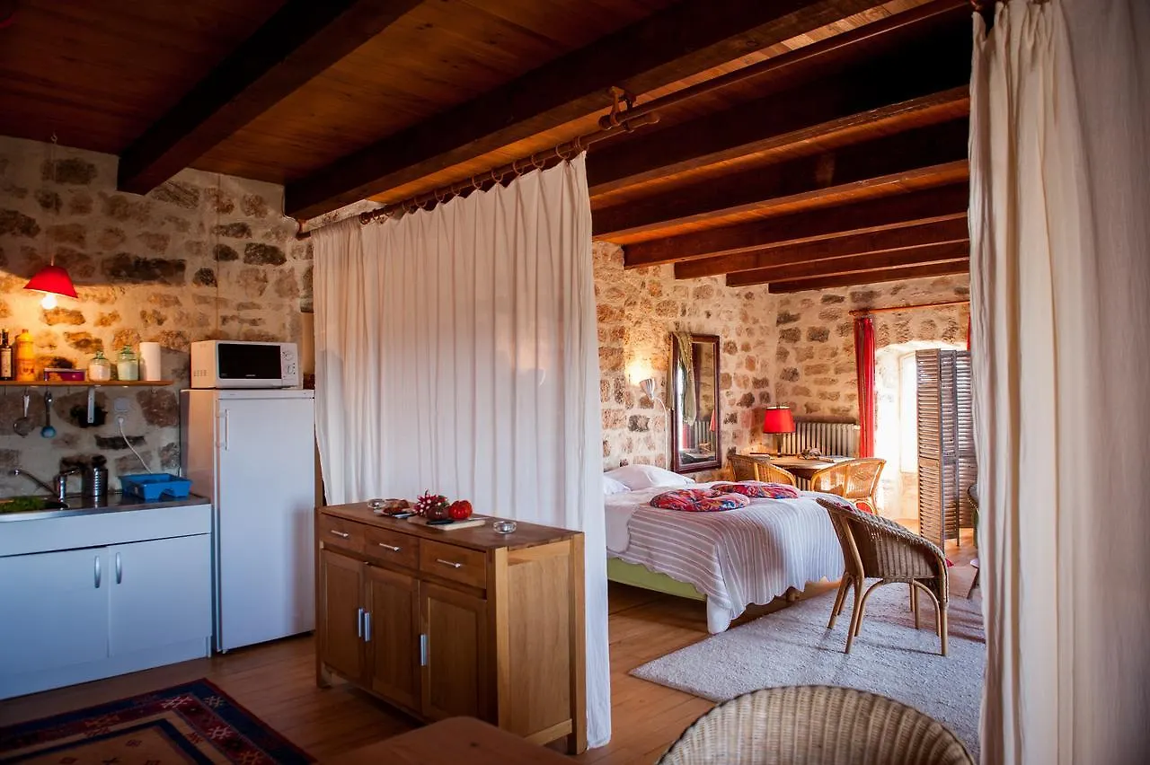Chambres d'Hôtes et Gîtes Le Mas Bleu&Spa Resort Rosières France